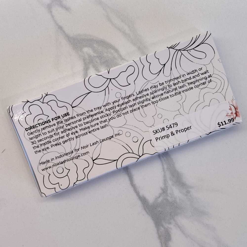 NWT False Lashes - Picture 2 of 3